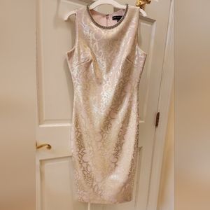 Sleeveless Knee-length Dress